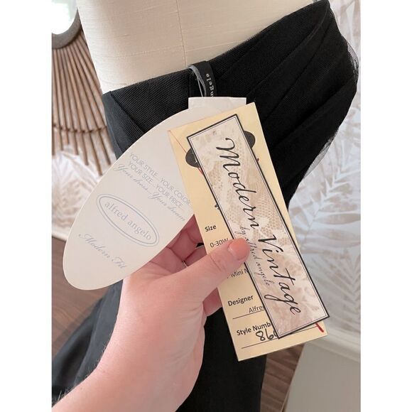 🆕 NWT Alfred Angelo One Shoulder Black Fit-n-Flare Dress Size 6 - Picture 8 of 9